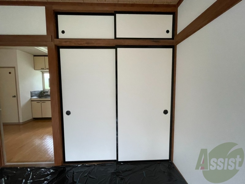 収納　収納はこちらのクローゼットをお使いください。