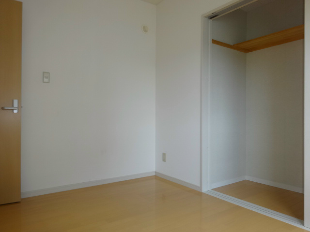 収納　参考（写真は別のお部屋です）