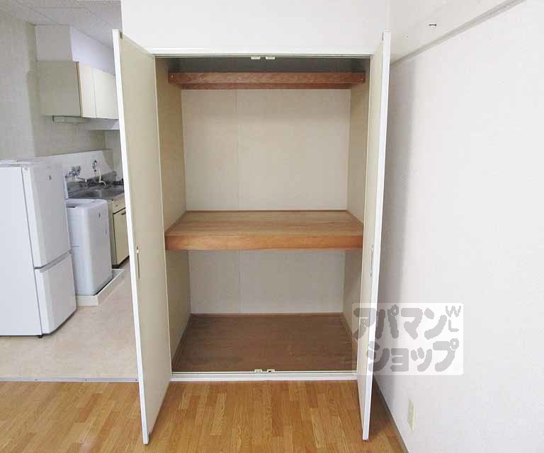 収納　２０３号室の写真です。