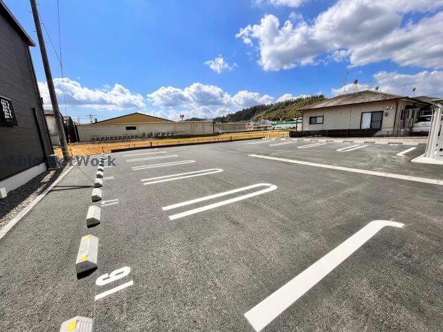 駐車場　駐車場