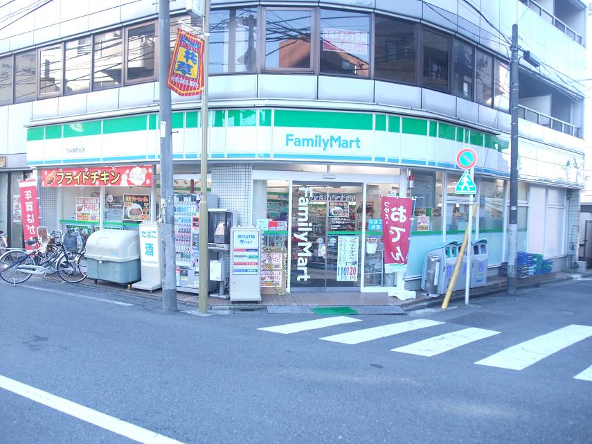 コンビニ　ファミリーマート下井草駅南口店（コンビニ）まで187m
