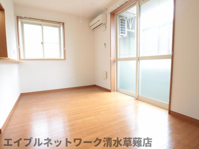 居室・リビング　ゆったりとした居間です