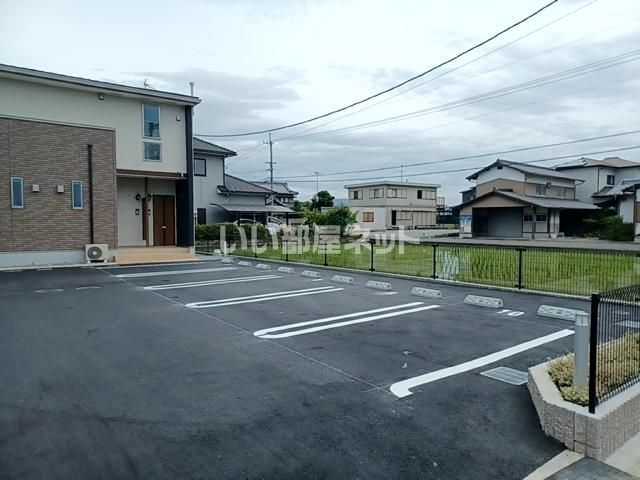 【ハイツ　ＨＡＹＡＳＨＩ　１の駐車場】