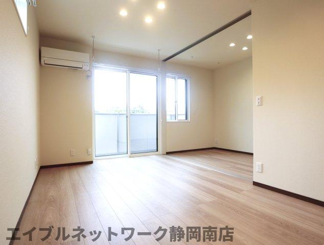 居室・リビング　使いやすいリビングです