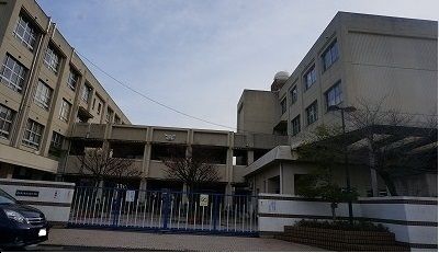 【高松市木太町のマンションの小学校】