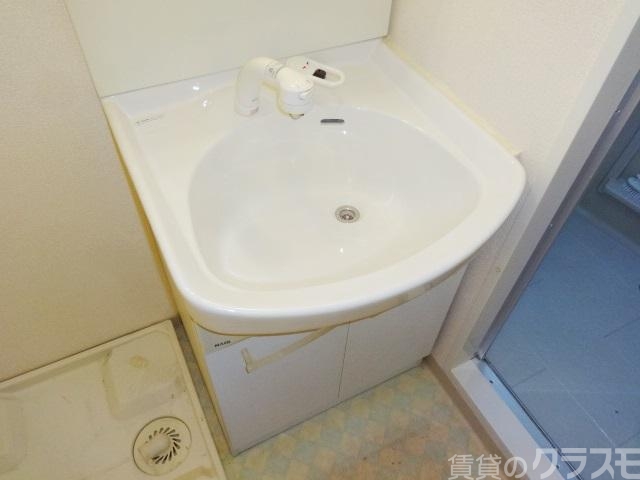 洗面設備　洗面所もきれいです。