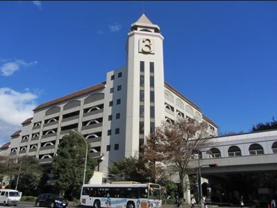 【横浜市中区千代崎町のマンションのショッピングセンター】