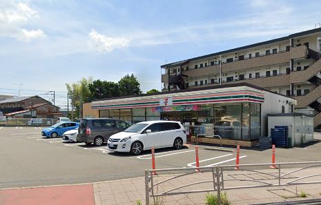 【伊勢原市石田のアパートのコンビニ】