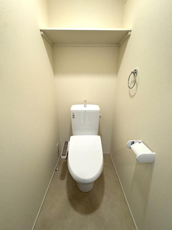 トイレ　※同タイプ写真