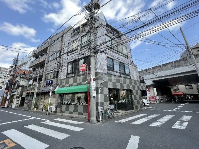 川崎市中原区新丸子町のマンションの建物外観