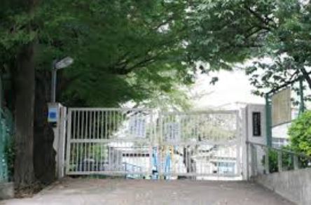 【大田区北千束のマンションの小学校】