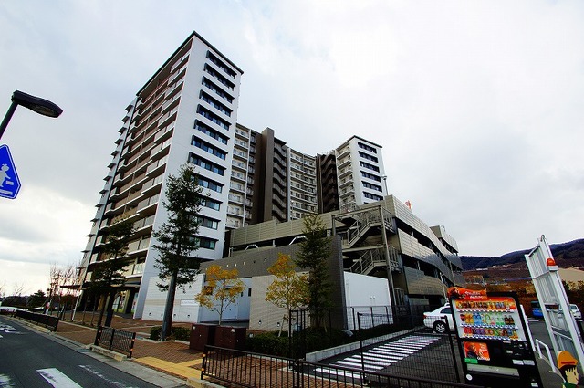 SUUMO】ジオ彩都プレミアムテラス(賃貸のエスト阪急茨木店(株