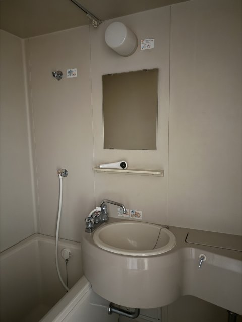 洗面設備　同物件、別号室のものです。