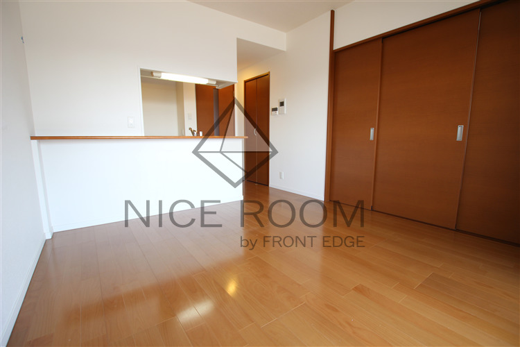 居室・リビング　ベリー海老江　リビング