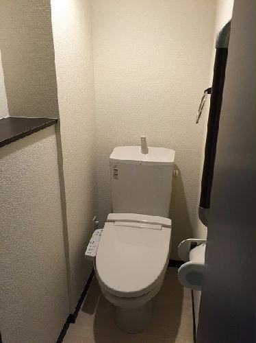 トイレ　棚付きトイレ