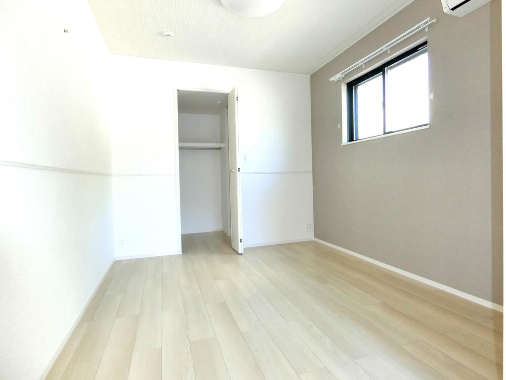 その他部屋・スペース　角部屋の写真です。