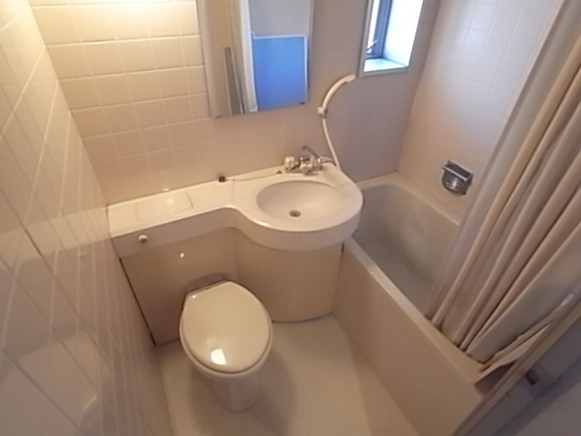 バス・シャワールーム　バスルーム