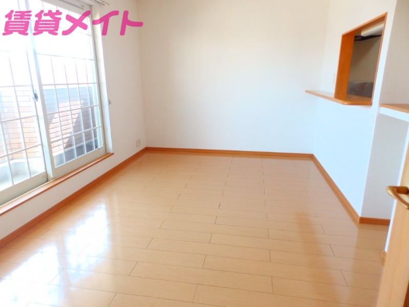 居室・リビング　同型参考写真