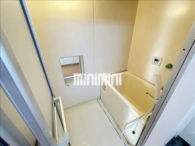 バス・シャワールーム　１日の疲れを流しましょう。