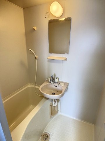 バス・シャワールーム　2023年6月撮影※現況を優先します。