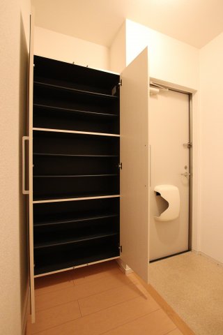 収納　シューズボックス