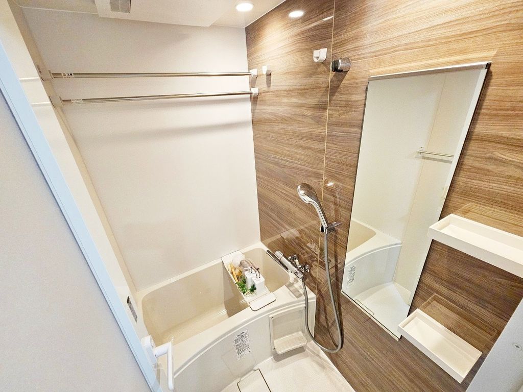 バス・シャワールーム　バス