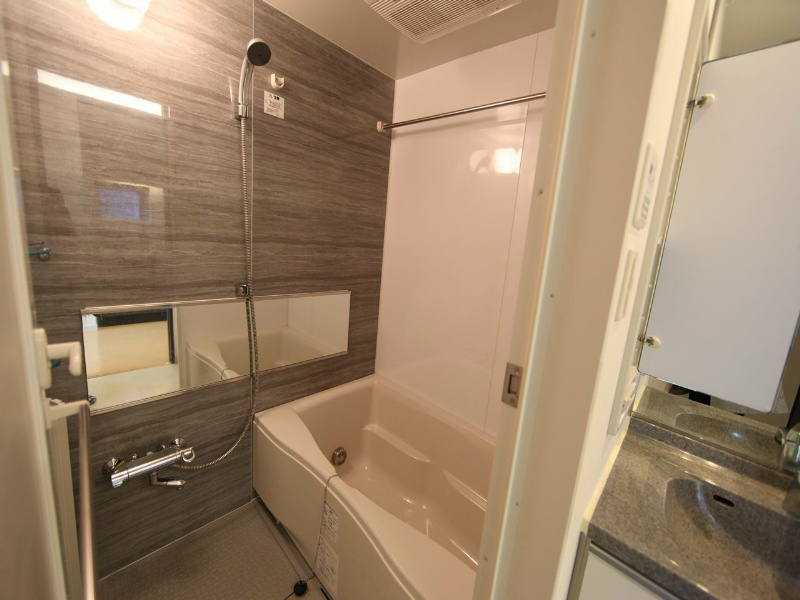 バス・シャワールーム　追い焚き・浴室暖房乾燥機付　お風呂