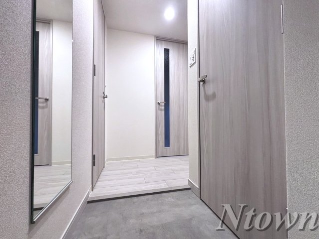 玄関　収納もある玄関です