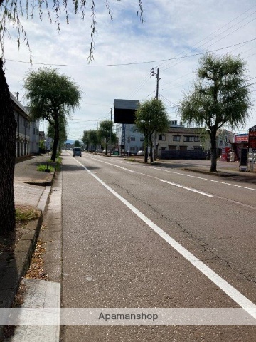 その他　前面道路（その他）まで0m