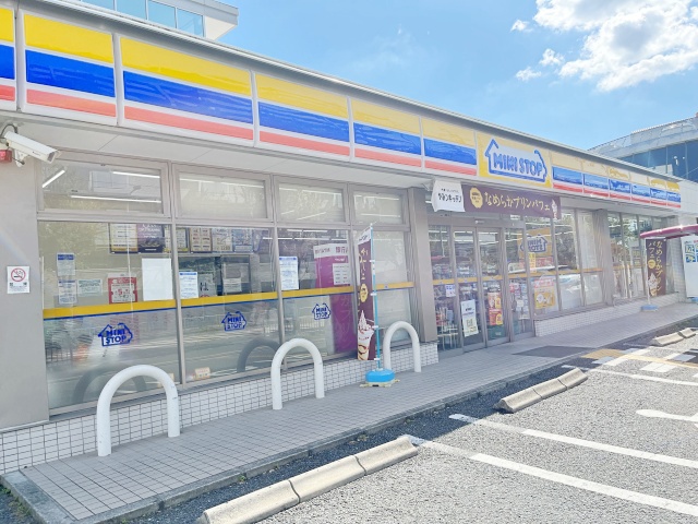 コンビニ　ミニストップ（コンビニ）まで660m