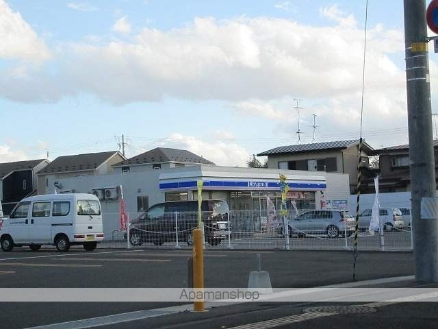 コンビニ　ローソン（コンビニ）まで872m