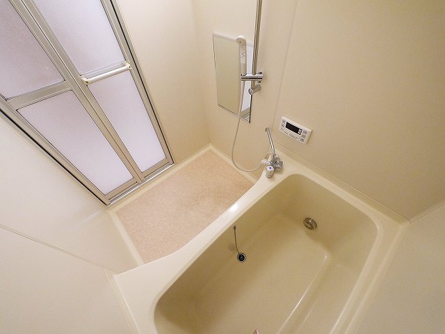 バス・シャワールーム　ゆったり過ごせるお風呂です