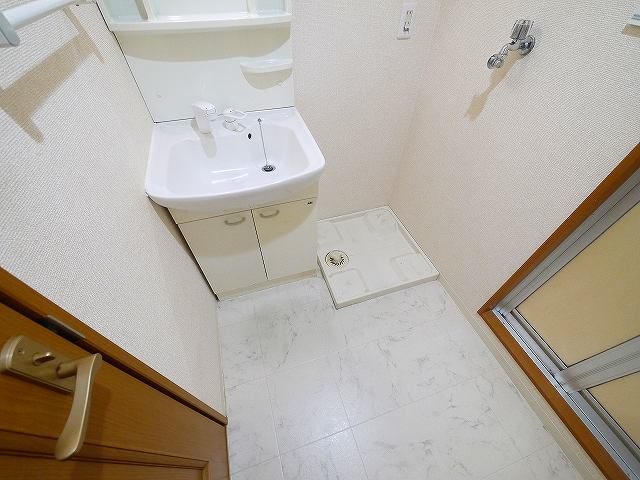 洗面設備　広い洗面スペース