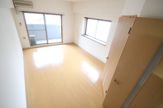 居室・リビング　※別部屋の写真です