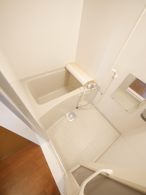 バス・シャワールーム　★バスルームも広く清潔感がありますね★