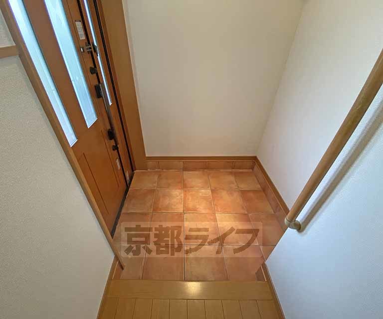 玄関　広々とした玄関です。