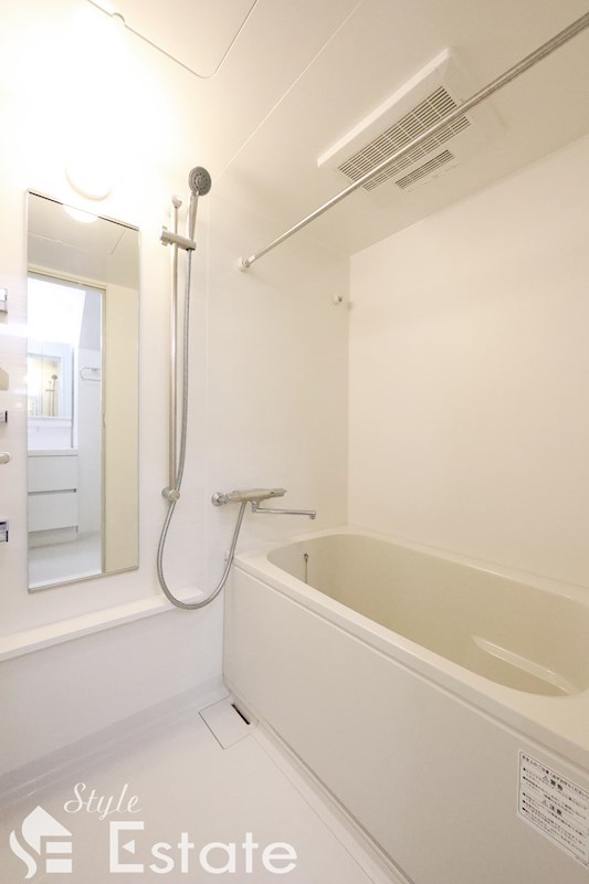 バス・シャワールーム　バスルーム