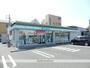 コンビニ　ファミリーマート西長瀬店（コンビニ）まで389m
