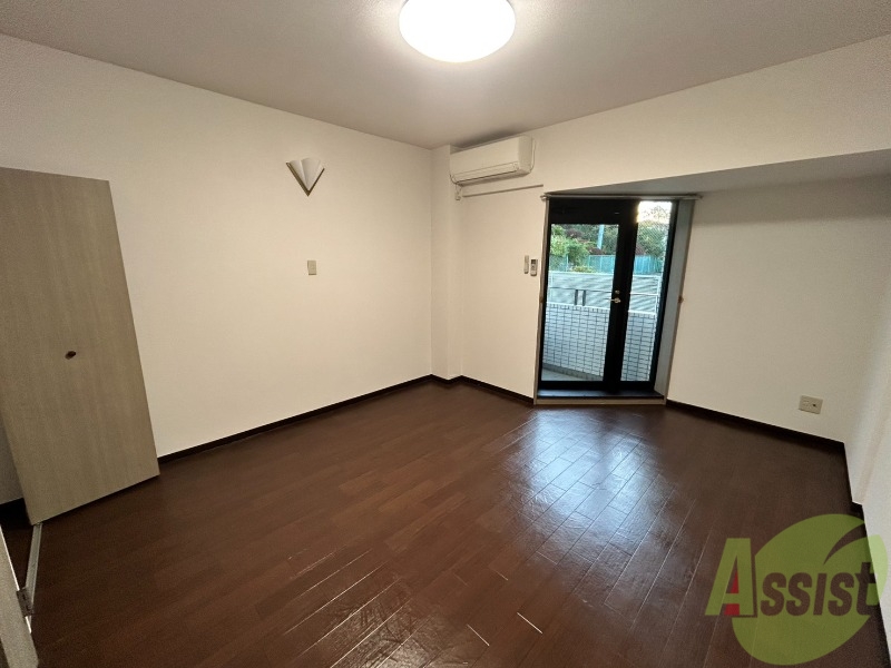 居室・リビング　窓が大きく明るいお部屋です。これは嬉しいですね