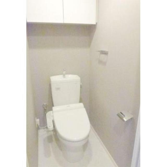 トイレ　※写真は同タイプ住戸です。