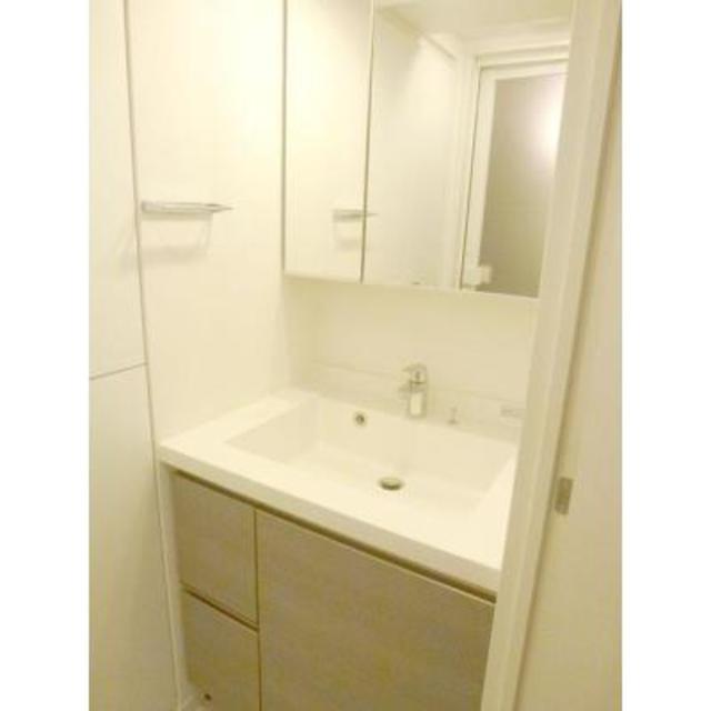 洗面設備　※写真は同タイプ住戸です。