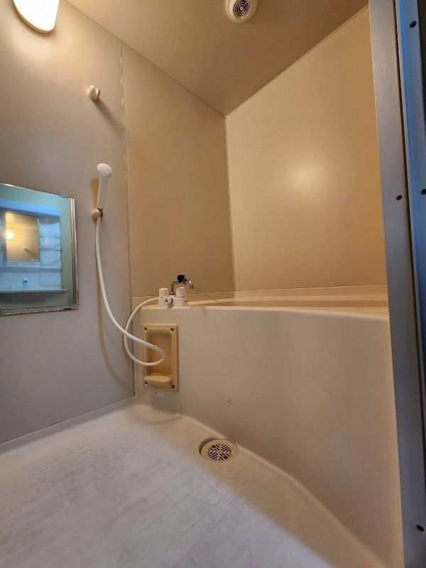 バス・シャワールーム　バス