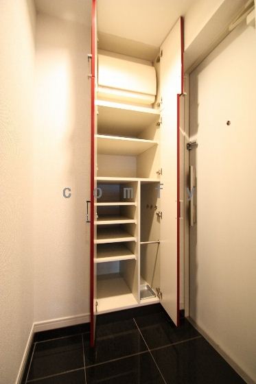 玄関　シューズボックス