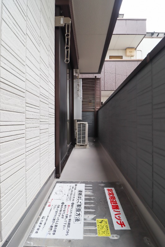 バルコニー　図面と現状に相違がある場合には現状を優先