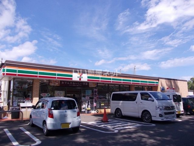 コンビニ　セブンイレブン 仙台川内店（コンビニ）まで1110m