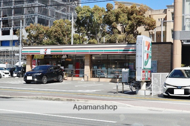 コンビニ　セブンイレブン 徳島本町２丁目店（コンビニ）まで401m