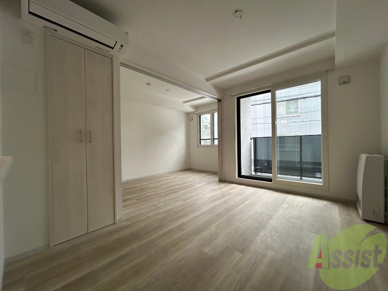 居室・リビング　広々としたリビングですね。使い勝手がよさそうですね！