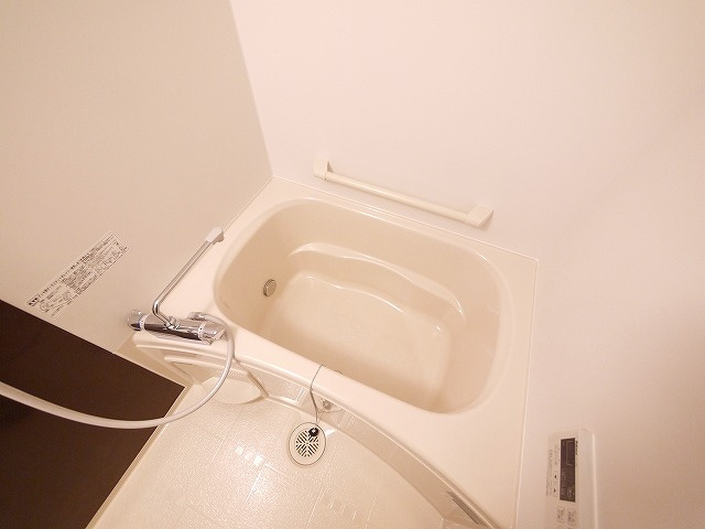 バス・シャワールーム　ゆったり過ごせるお風呂です
