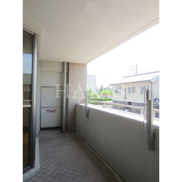 バルコニー　同物件別部屋です。