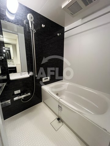 バス・シャワールーム　コンフォリア・リヴ淡路町一丁目　浴室